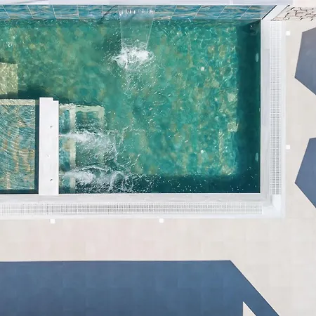 Calma Luxury Villa *