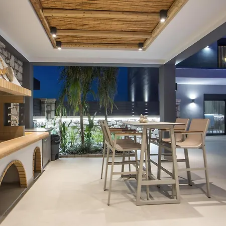 Calma Luxury Villa *